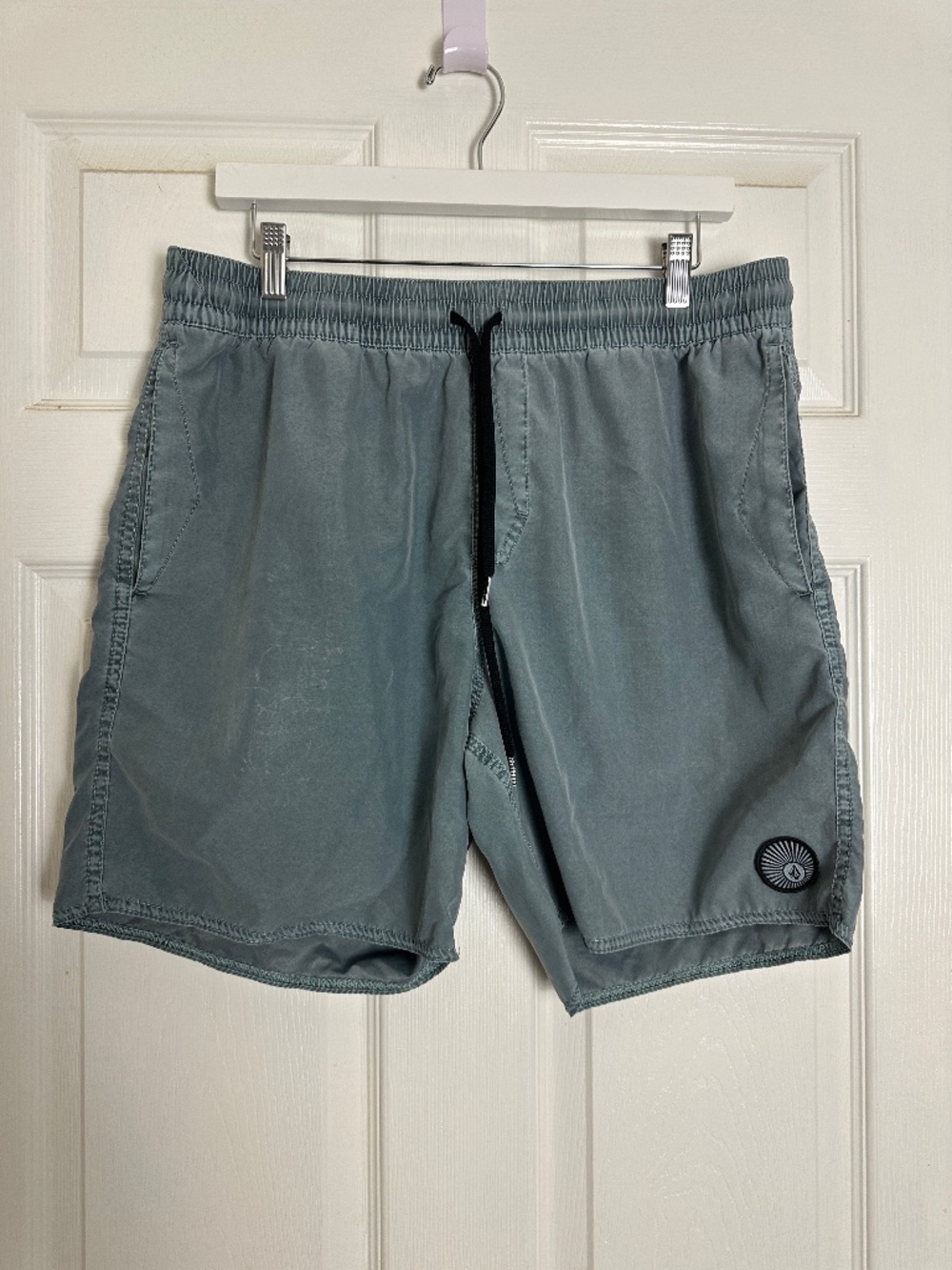 Volcom Teal Blue Board Shorts Men Size L Beach Summer Vacation Utility Surf